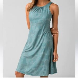 Prana NWT Skypath Athliesure Dress Size Small in Blue Dotty